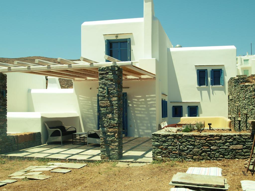 Almyra Yellow Villa Kíthnos Rum bild