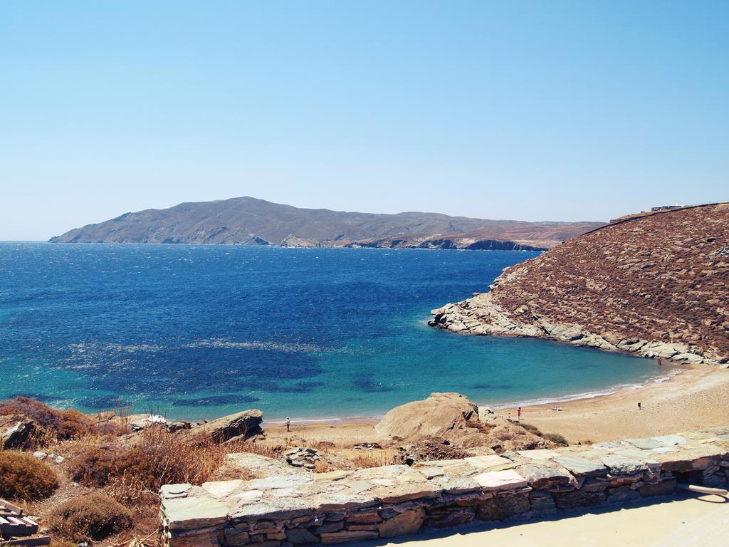 Almyra Yellow Villa Kíthnos Rum bild